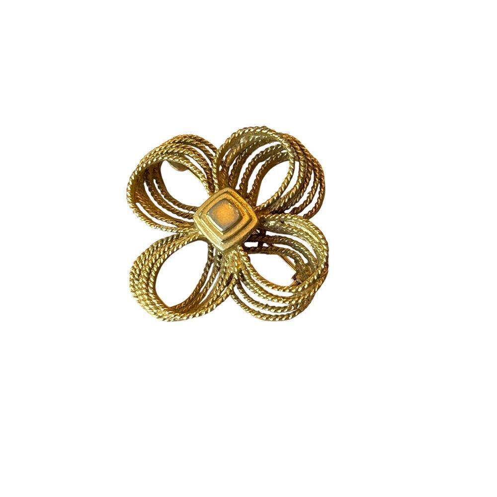 Vintage Signed Lisner Gold Tone Four Leaf Ribbon Brooch